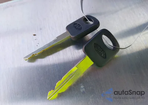 2007 Ford E-350 Super Duty Xl/Xlt from USA, damaged, VIN 1FBNE31LX7DA75667